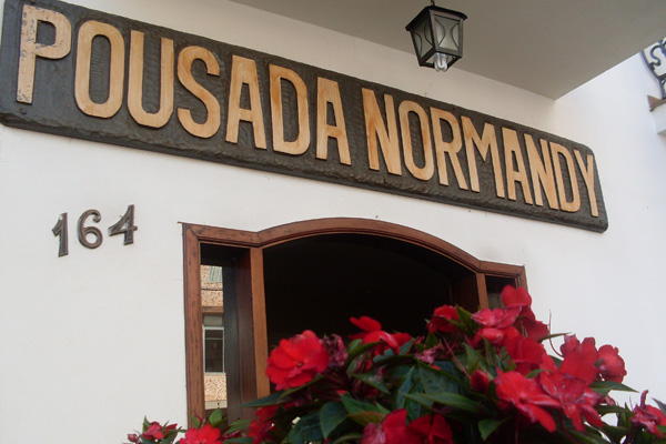 Fachada da pousada, outro ângulo